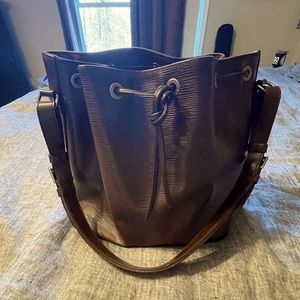 Louis Vuitton Petite Noé in Moka Epi Leather